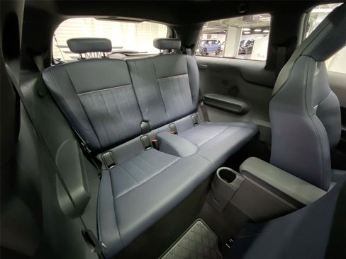 Certified 2025 MINI Cooper S image 28