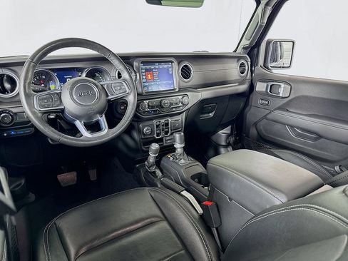 Used 2023 Jeep Wrangler Unlimited Sahara w/ Cold Weather Group AWD/4WD image 28