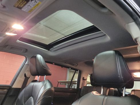 Used 2023 Toyota Highlander Limited image 18