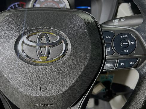 Used 2022 Toyota Corolla Cross L FWD image 19