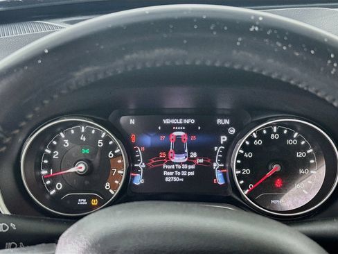 Used 2017 Jeep Compass Latitude w/ Popular Equipment Group AWD/4WD image 12