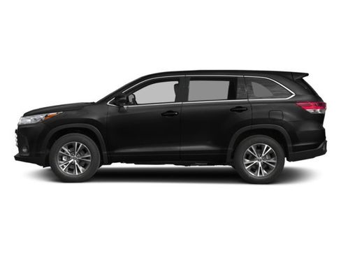 Used 2017 Toyota Highlander Plus image 3