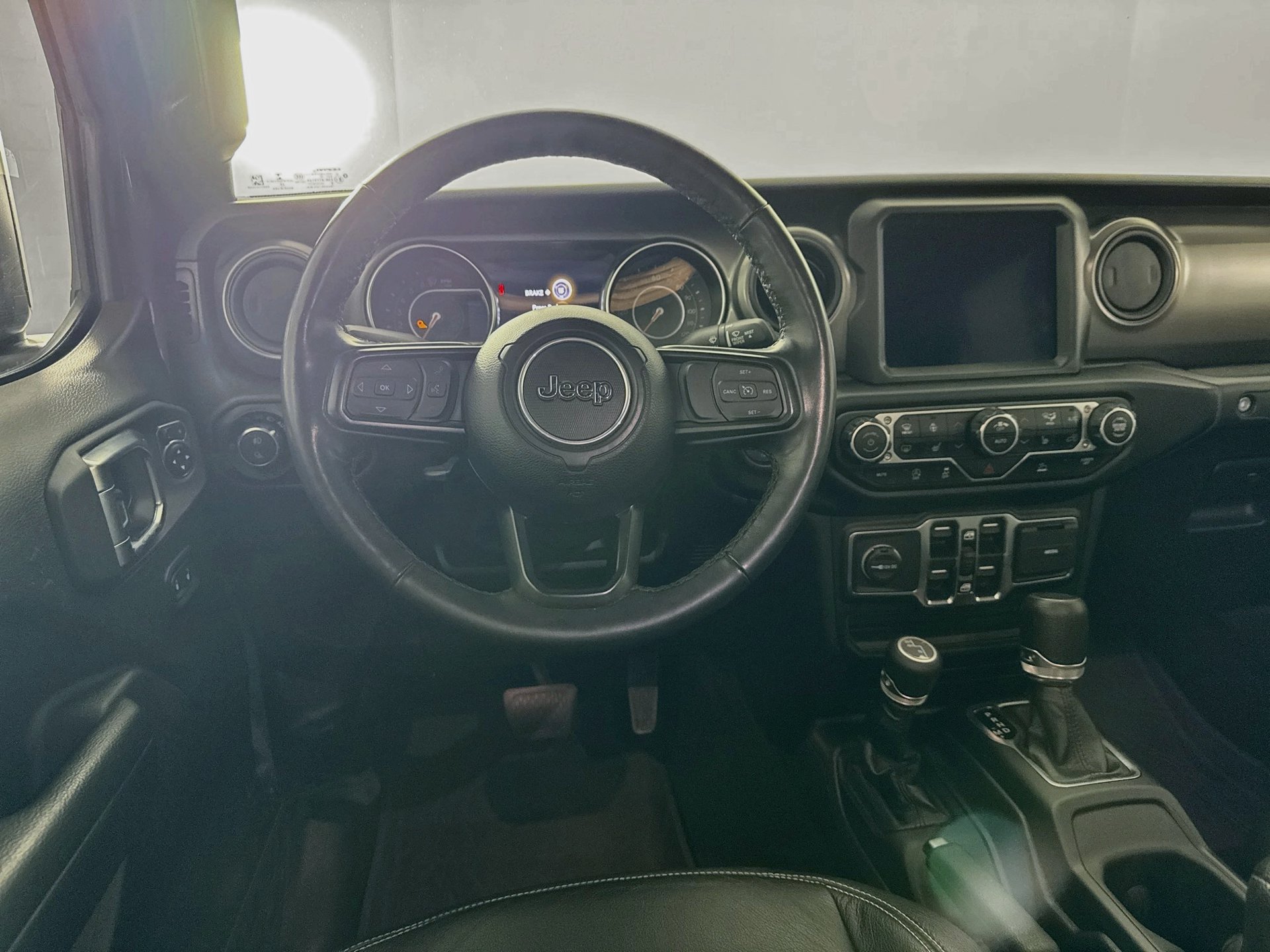 Used 2023 Jeep Gladiator Sport AWD/4WD image 23