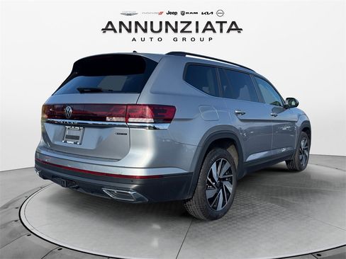 Used 2025 Volkswagen Atlas SE image 5