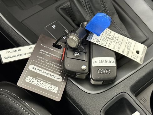 Used 2025 Audi Q3 2.0T Premium image 23