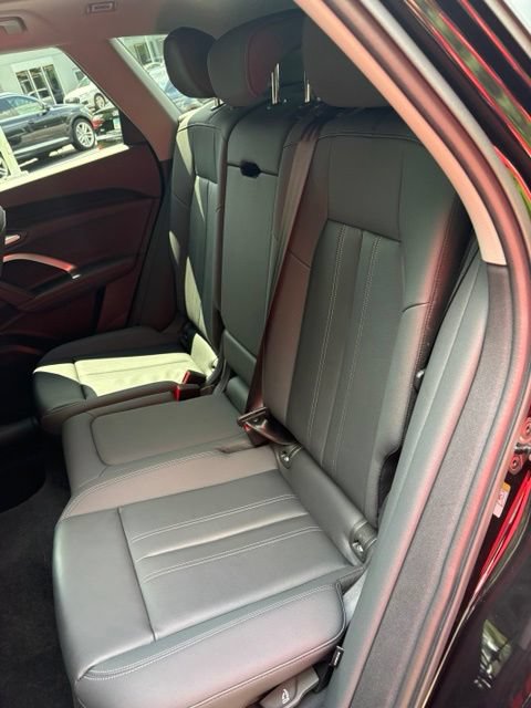 Certified 2025 Audi Q5 Premium w/ Premium Plus AWD/4WD image 7