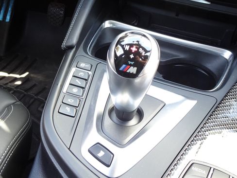 Used 2018 BMW M3 RWD image 11