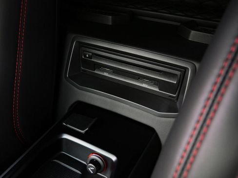 Used 2019 Lamborghini Huracan LP 580-2 RWD image 28