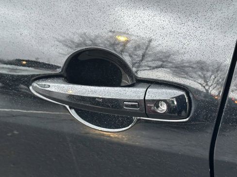 Used 2020 Nissan Sentra SV image 11