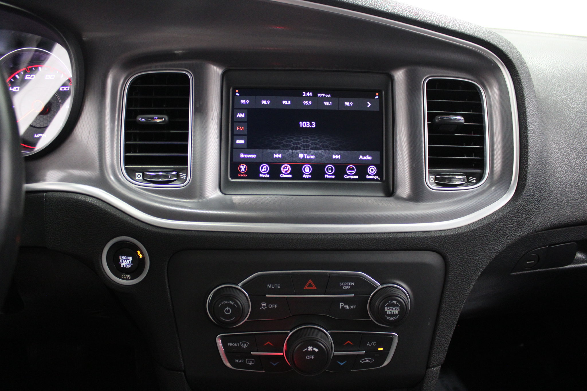 Used 2022 Dodge Charger SXT RWD image 30