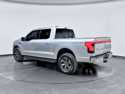 Used 2024 Ford F150 Lightning Lariat image 2