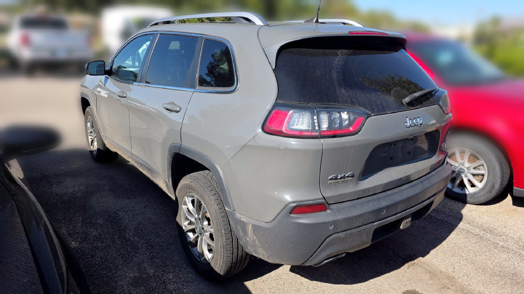 Used 2021 Jeep Cherokee Latitude Lux w/ Trailer Tow Group AWD/4WD image 2