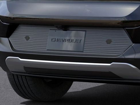 New 2025 Chevrolet Equinox EV LT image 48