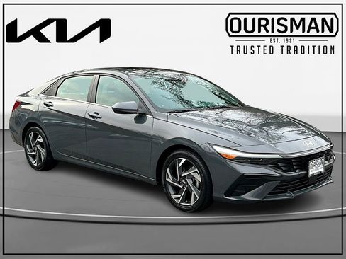 Used 2024 Hyundai Elantra SEL w/ Convenience Package image 1