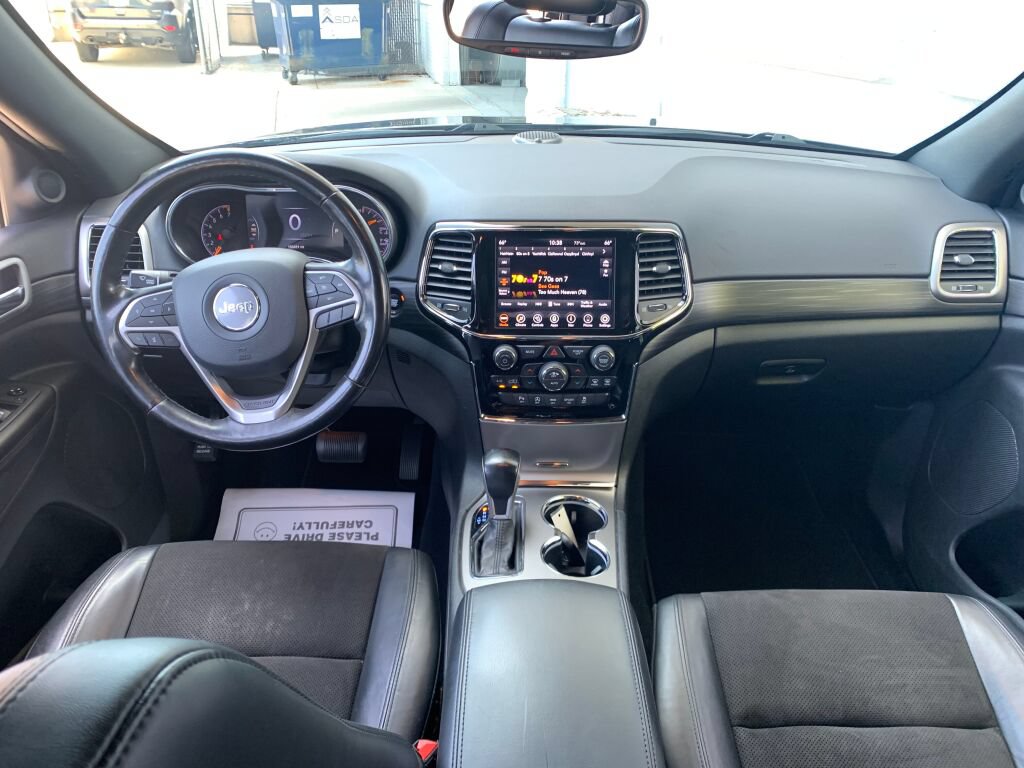 Used 2020 Jeep Grand Cherokee Altitude AWD/4WD image 24