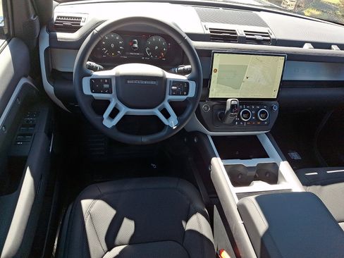 New 2026 Land Rover Defender 110 X-Dynamic SE image 8