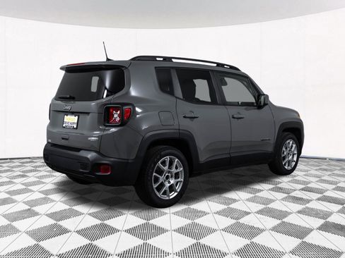 Used 2020 Jeep Renegade Latitude FWD image 17
