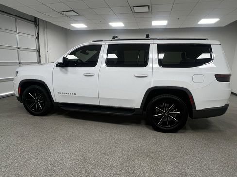 Used 2022 Jeep Wagoneer Series II image 8