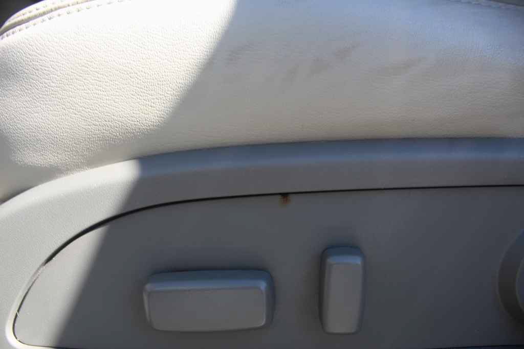 Used 2017 GMC Acadia Limited SLT AWD/4WD image 25
