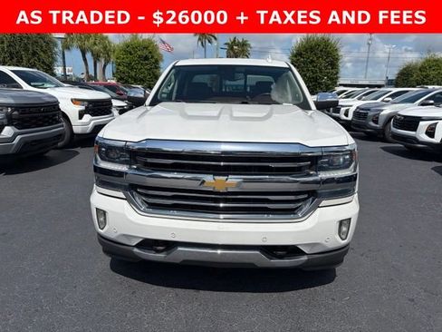 Used 2018 Chevrolet Silverado 1500 High Country RWD image 2