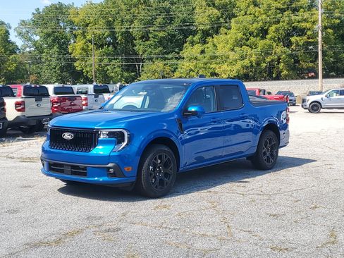 New 2025 Ford Maverick Lobo image 2