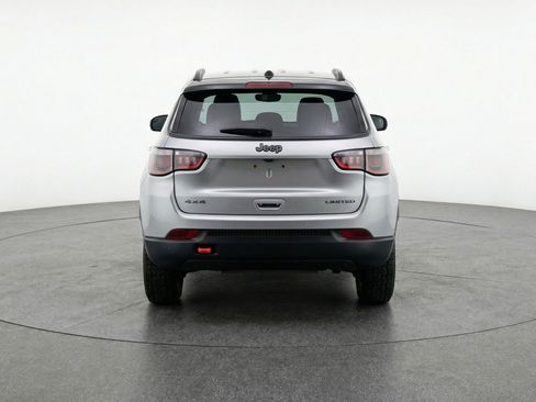 Used 2025 Jeep Compass Trailhawk image 7