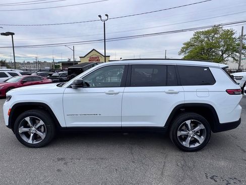New 2026 Jeep Grand Cherokee L Limited AWD/4WD image 4