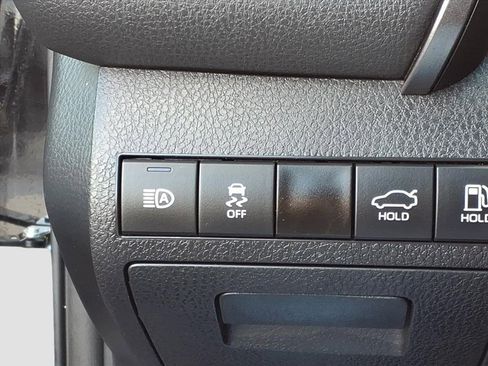 Used 2023 Toyota Camry SE image 26