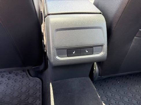 Used 2022 Volkswagen Jetta SEL FWD image 16