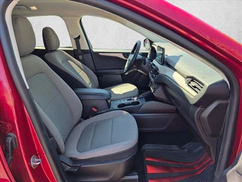 Used 2022 Ford Escape SE w/ SE Sport Appearance Package FWD image 21