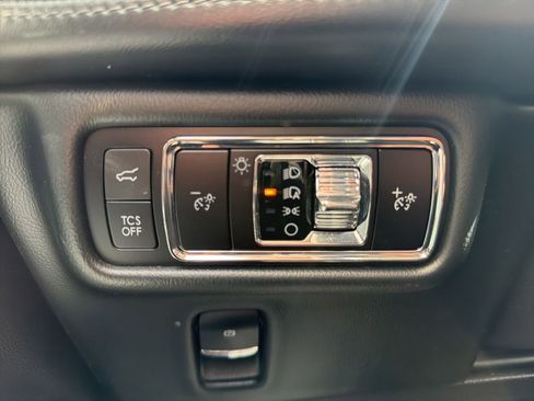 Used 2023 Lincoln Nautilus Reserve FWD image 18