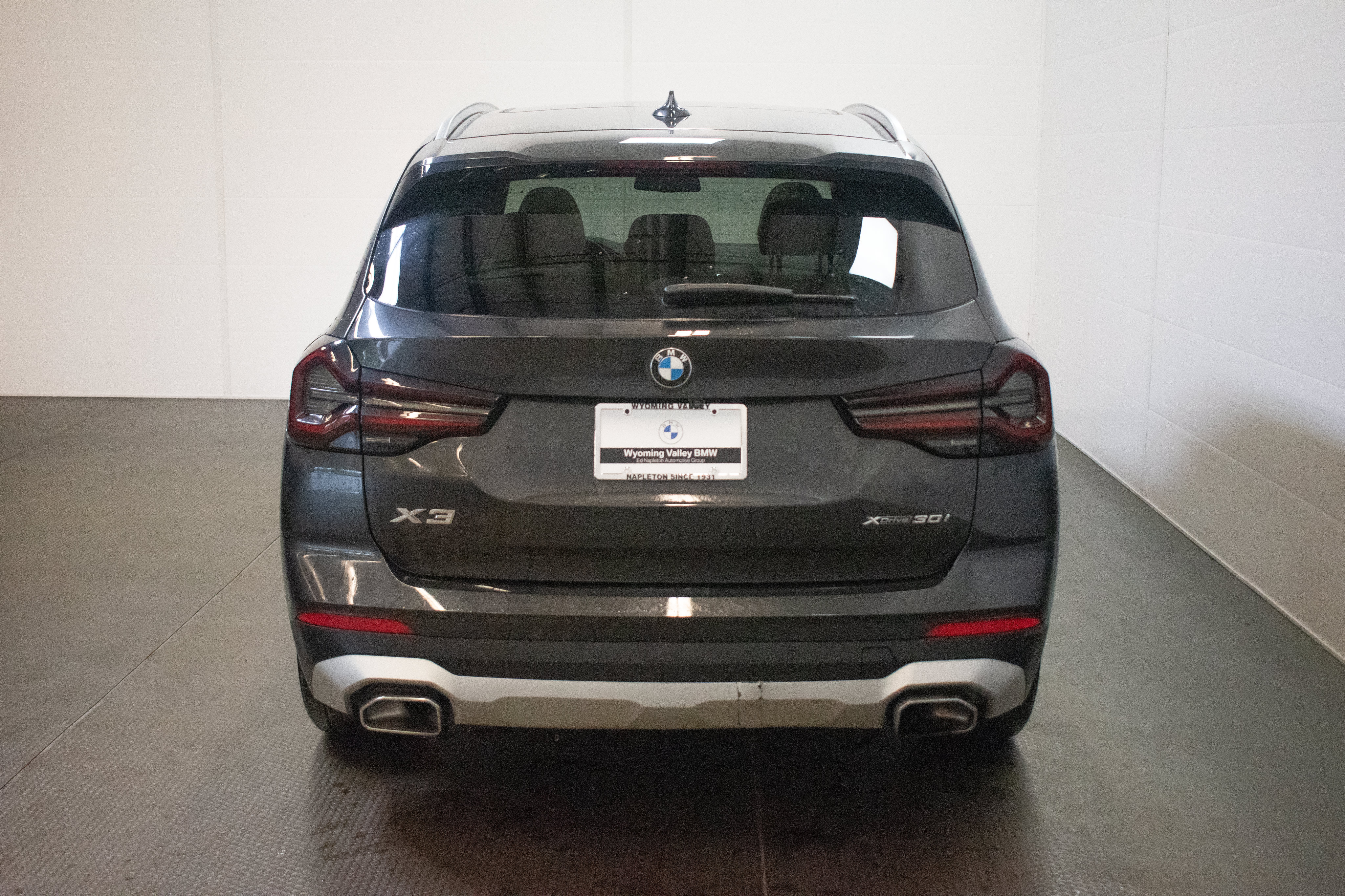 Used 2023 BMW X3 xDrive30i w/ Premium Package AWD/4WD image 5