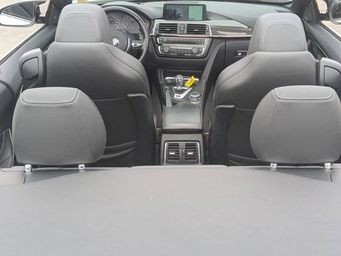 Used 2016 BMW M4 Convertible image 20