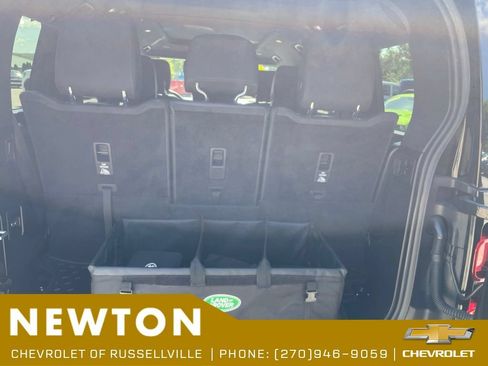 Used 2023 Land Rover Defender 130 SE AWD/4WD image 43
