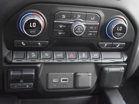 Certified 2019 Chevrolet Silverado 1500 LT Trail Boss AWD/4WD image 31