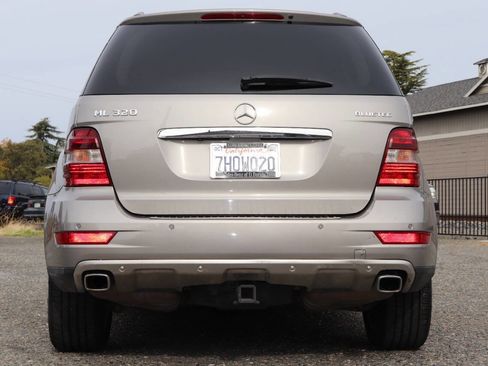 Used 2009 Mercedes-Benz ML 320 BlueTEC 4MATIC image 9