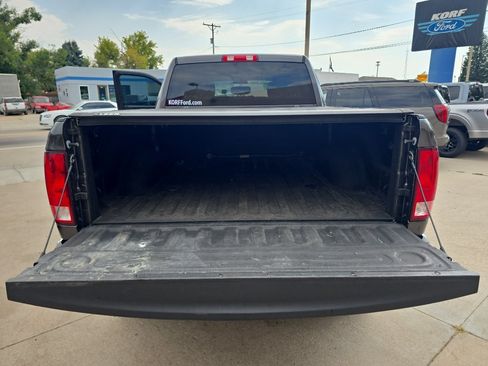 Used 2018 RAM 2500 Tradesman w/ Chrome Appearance Group AWD/4WD image 29