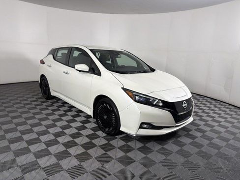 Used 2024 Nissan Leaf SV Plus FWD image 9