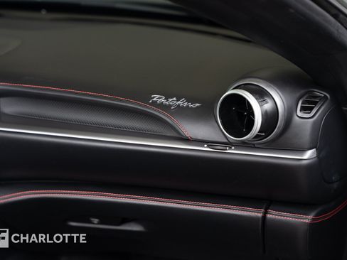 Used 2020 Ferrari Portofino RWD image 36