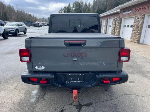 Used 2023 Jeep Gladiator Rubicon w/ Cold Weather Group AWD/4WD image 6