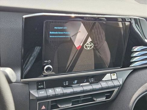 Used 2025 Toyota Camry LE image 10