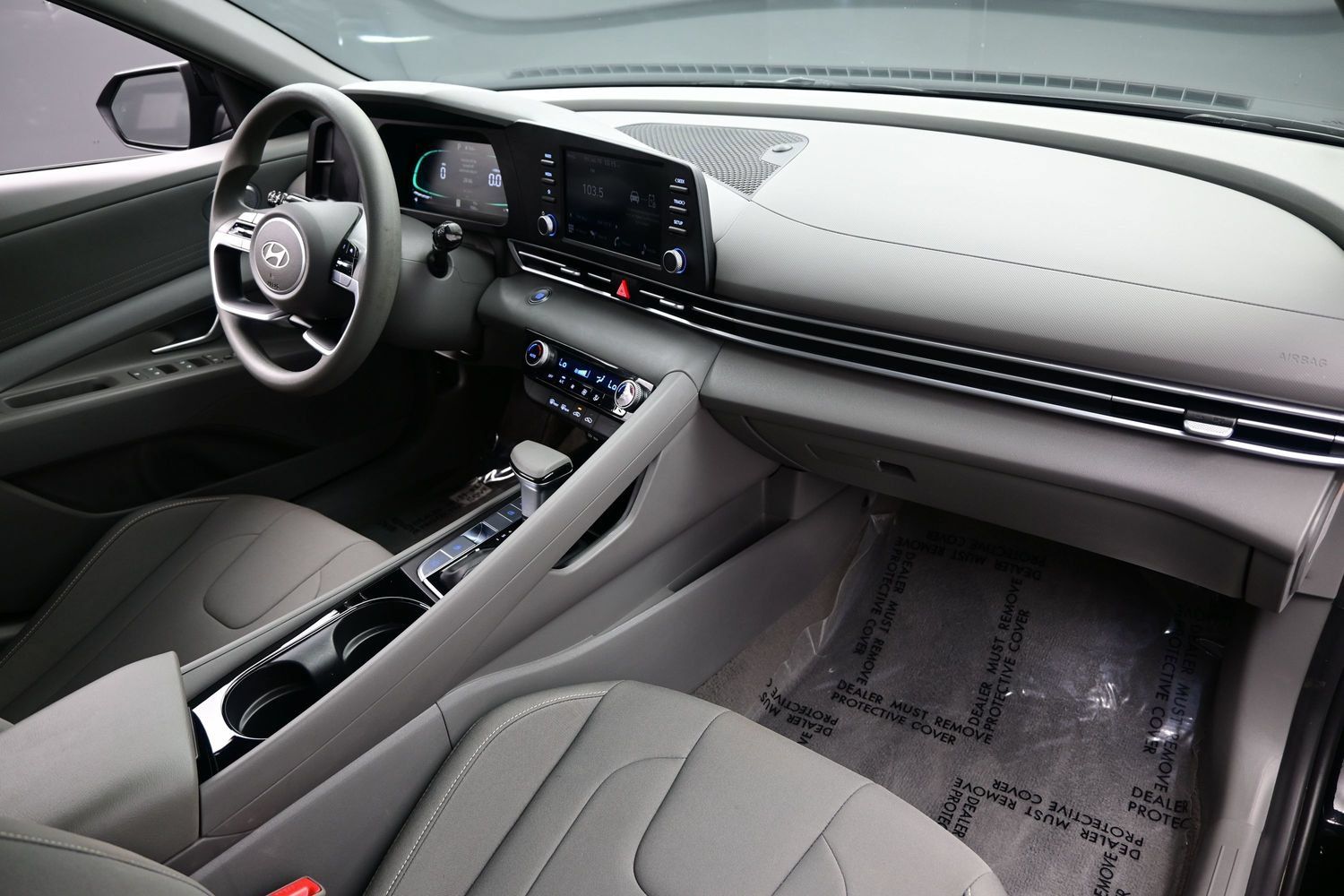 Certified 2026 Hyundai Elantra Hybrid FWD image 14