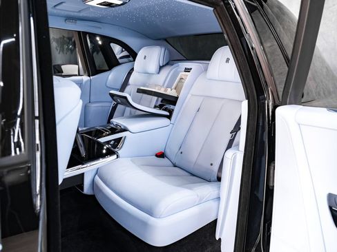 Used 2026 Rolls-Royce Phantom Sedan RWD image 5