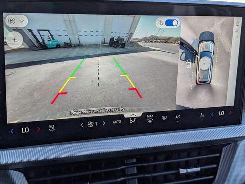 Used 2025 Ford Explorer ST-Line w/ Premium Package image 25