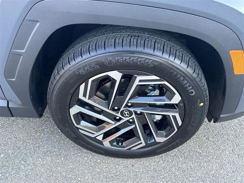 New 2025 Hyundai Tucson Limited image 12