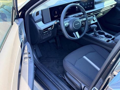 New 2026 Hyundai Sonata SE FWD image 9