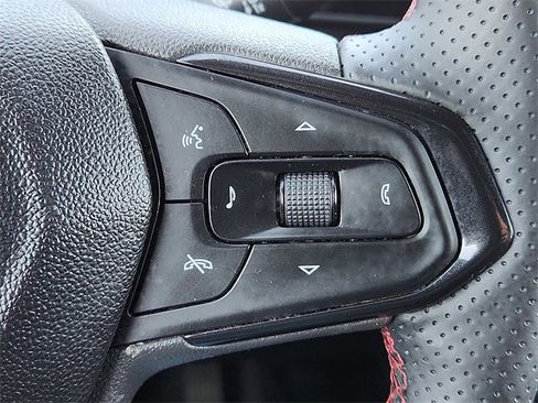 Certified 2024 Chevrolet Trax RS w/ Sunroof Package image 18