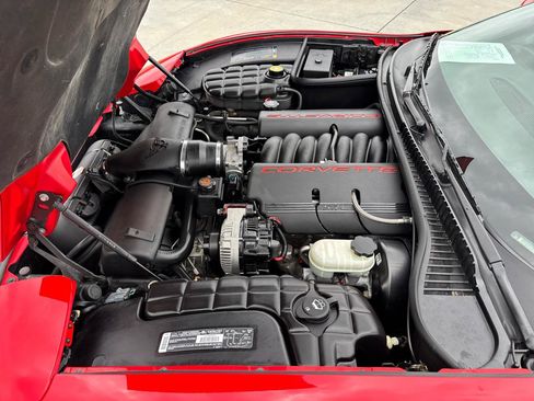 Used 2003 Chevrolet Corvette Coupe w/ Preferred Equipment Group RWD image 10