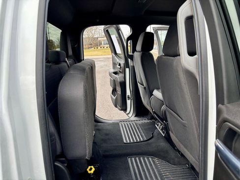 Used 2020 Chevrolet Silverado 1500 LT w/ Convenience Package image 16