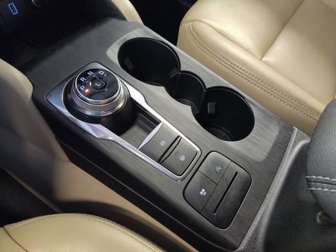 Used 2020 Ford Escape SE FWD image 26